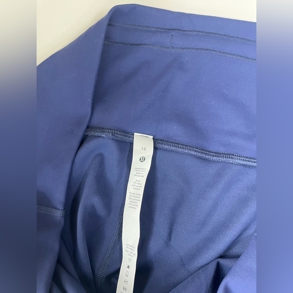 LULULEMON Wunder Train High-Rise Tight 25"
Larkspur size 18 - Picture 8 of 9